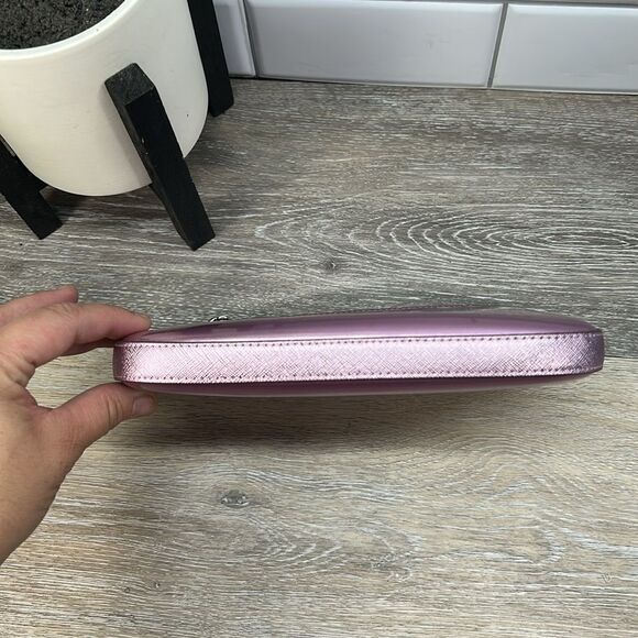 6486 Kate Spade Metallic Pink Clutch with Chain Strap - Picture 3 of 10